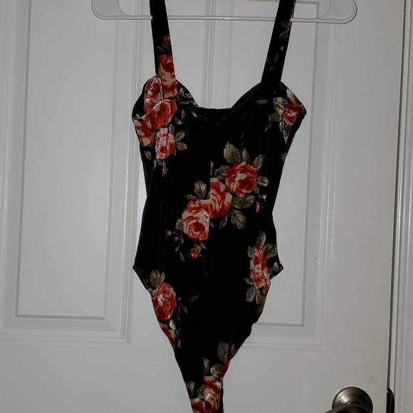 Bodysuit - Picture 6 of 8